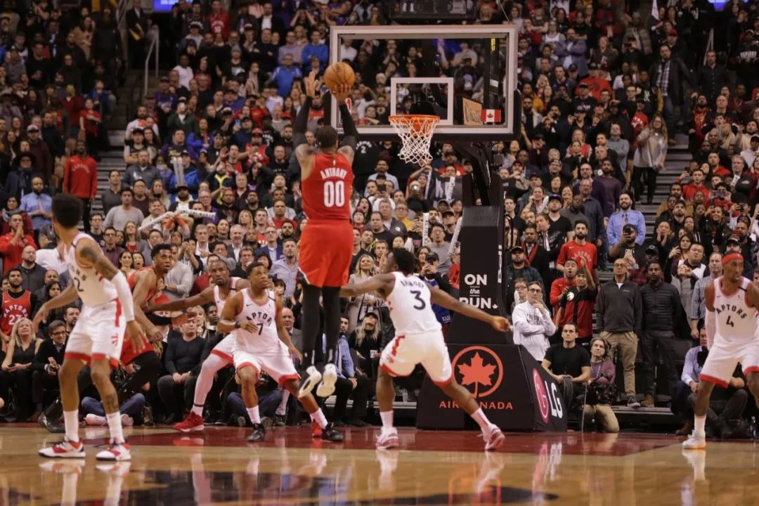  开拓者亨德森三分绝杀完成自我救赎