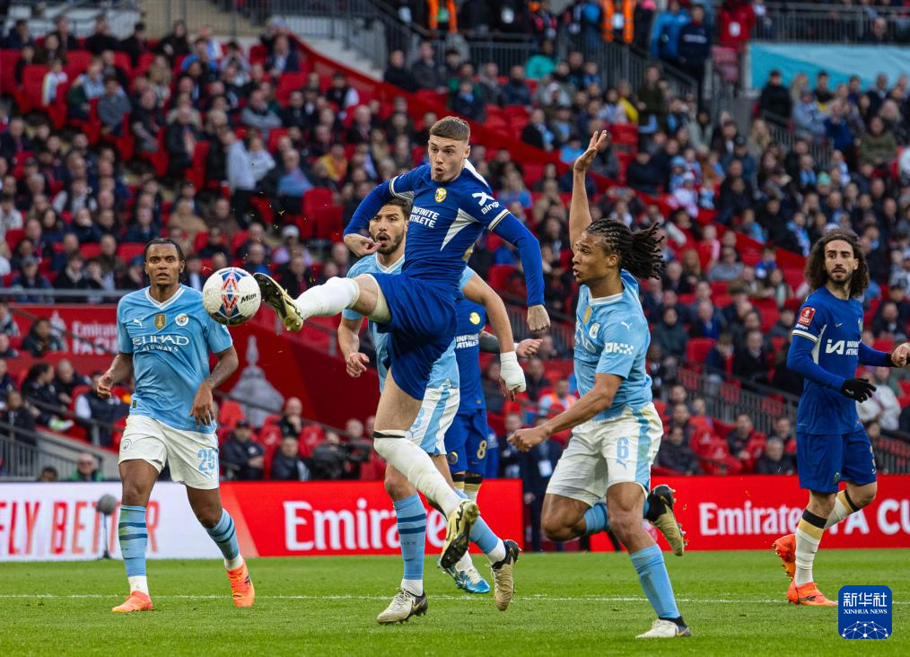  弗赖堡定位球战术显威，头球制胜收获三分